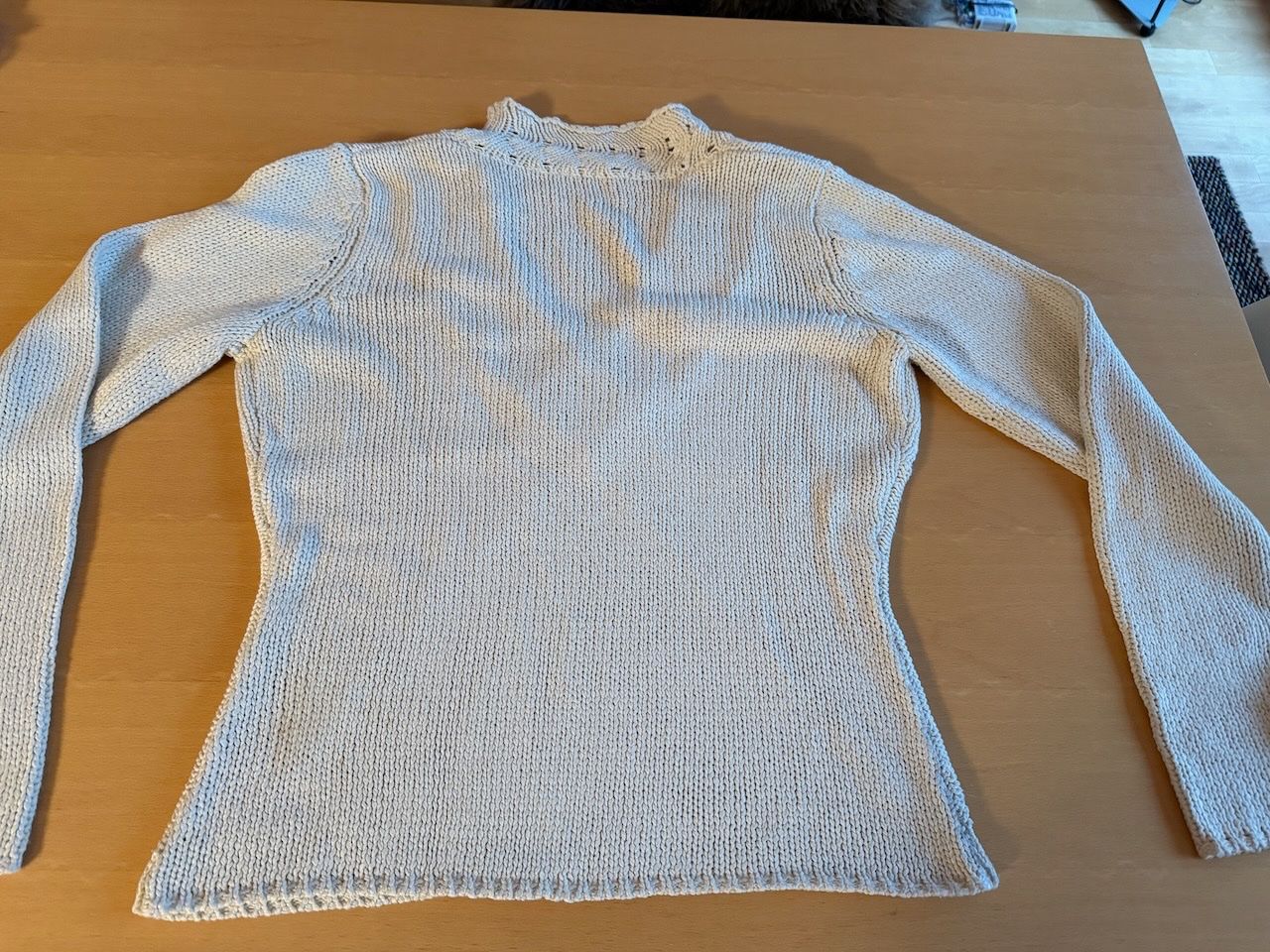 Maglioni & Felpe: kuscheliger Pullover in ecru, mit schönem Halsausschnitt, M – Usato da Winterthur venduto da ing_pd8f 2