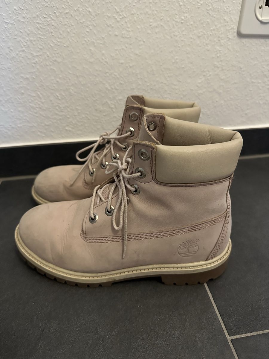 Timberland Chaussures hommes: Timberland Boots in rosa  – D'occasion à Basel par jane_2h95