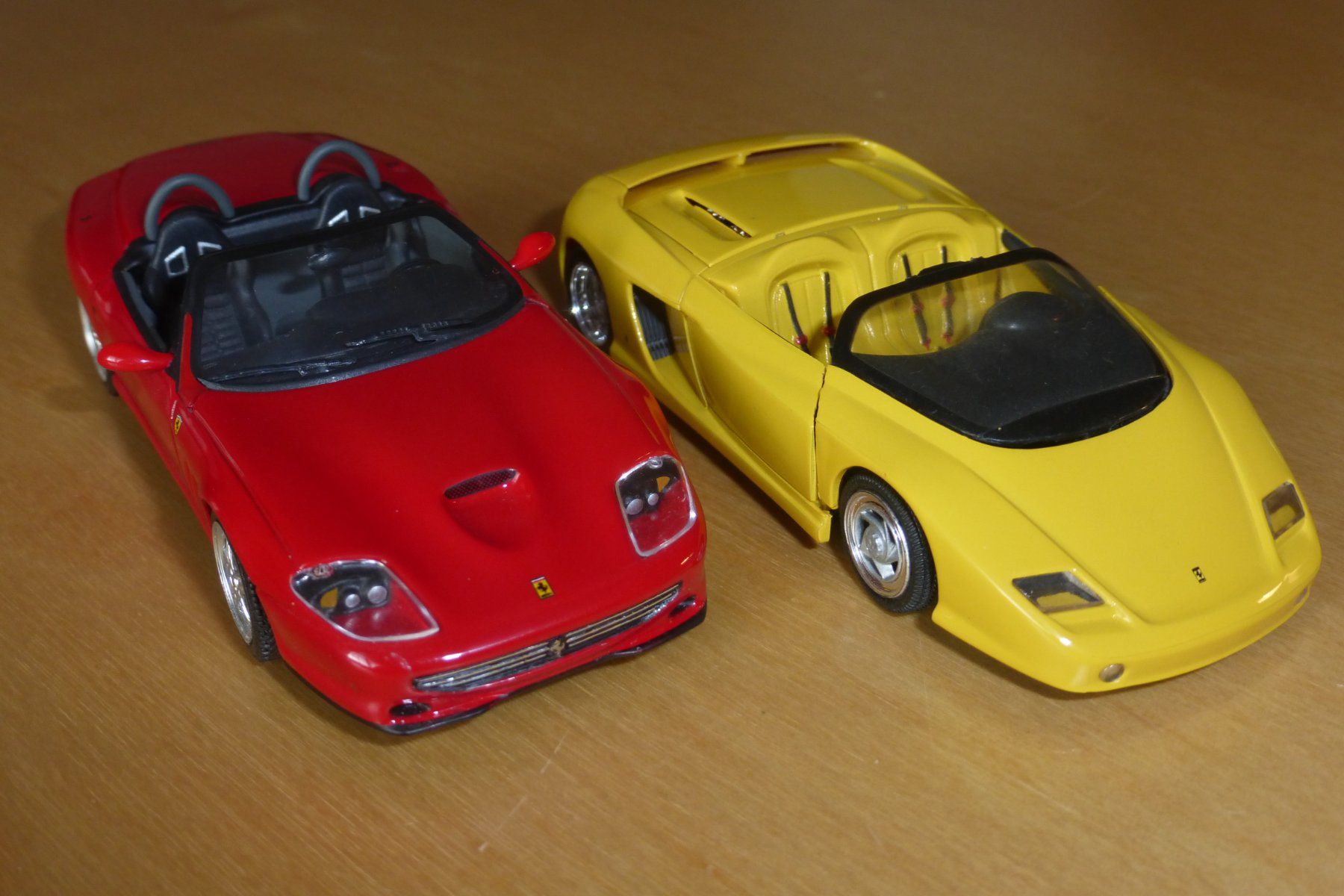 Modellini d'auto: 2x Ferrari 1:43 – Usato da Gempen venduto da Smokie72 1