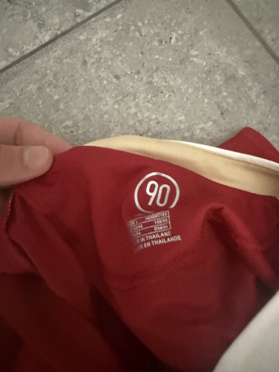 Manchester United Leibchen & Hosen: Manchester United Trikot  – Neu und originalverpackt aus Allschwil von ale_99l7 4