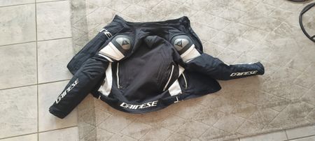 Dainese Motorradjacke, Modell "Racing 3 D-Dry" 
