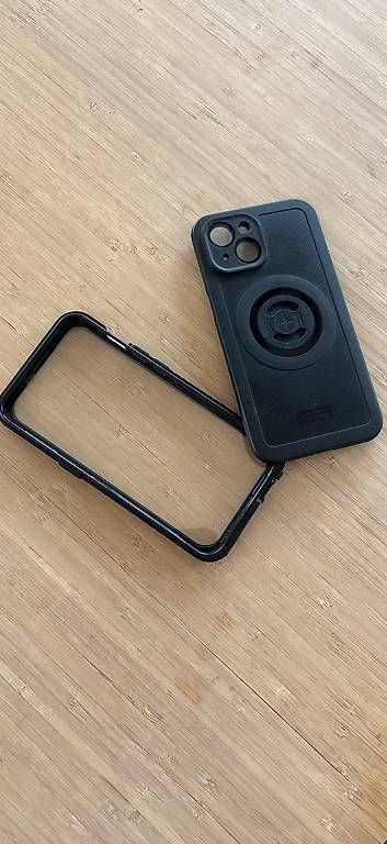 Coques & Protection écran: SP Conect Hülle IPhone 15 – D'occasion à Weggis par bas_8zwc 1