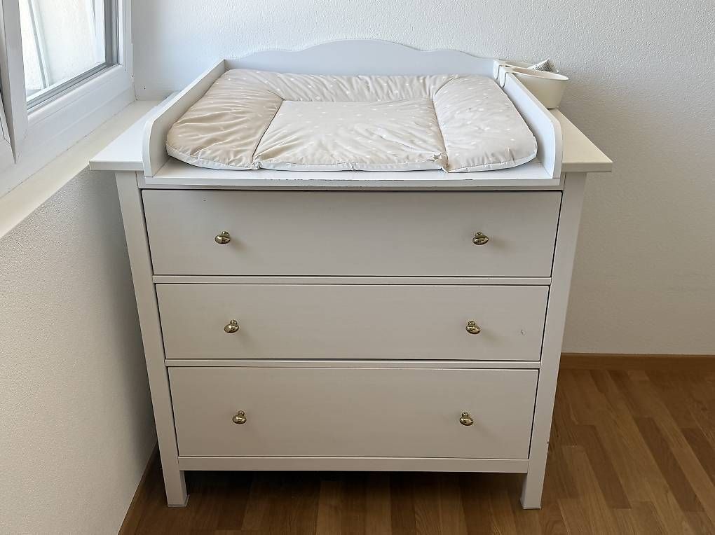 Fasciatoi & Accessori: IKEA HEMNES Kommode mit Wickelaufsatz – Usato da Niederwil AG venduto da mar_s9sz