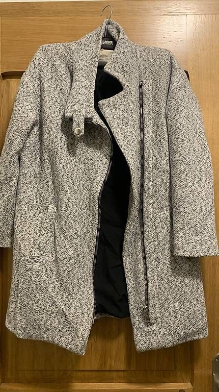 Cappotti: Wintermantel grau Grösse XS Mango – Usato da Köniz venduto da blacksofa 1