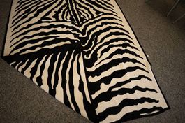 Wohndecke mit Zebramuster  Schwarz/Creme