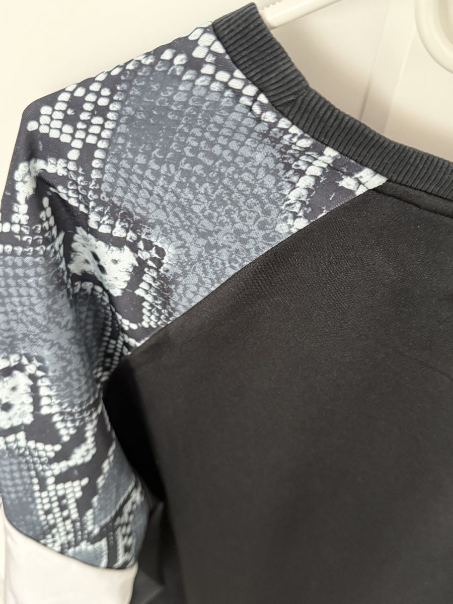 Adidas Maglioni & Felpe: Adidas Pullover mit Schlangenmuster - Grösse M – Nuovo (secondo la descrizione) da Zürich venduto da iva_iva 4