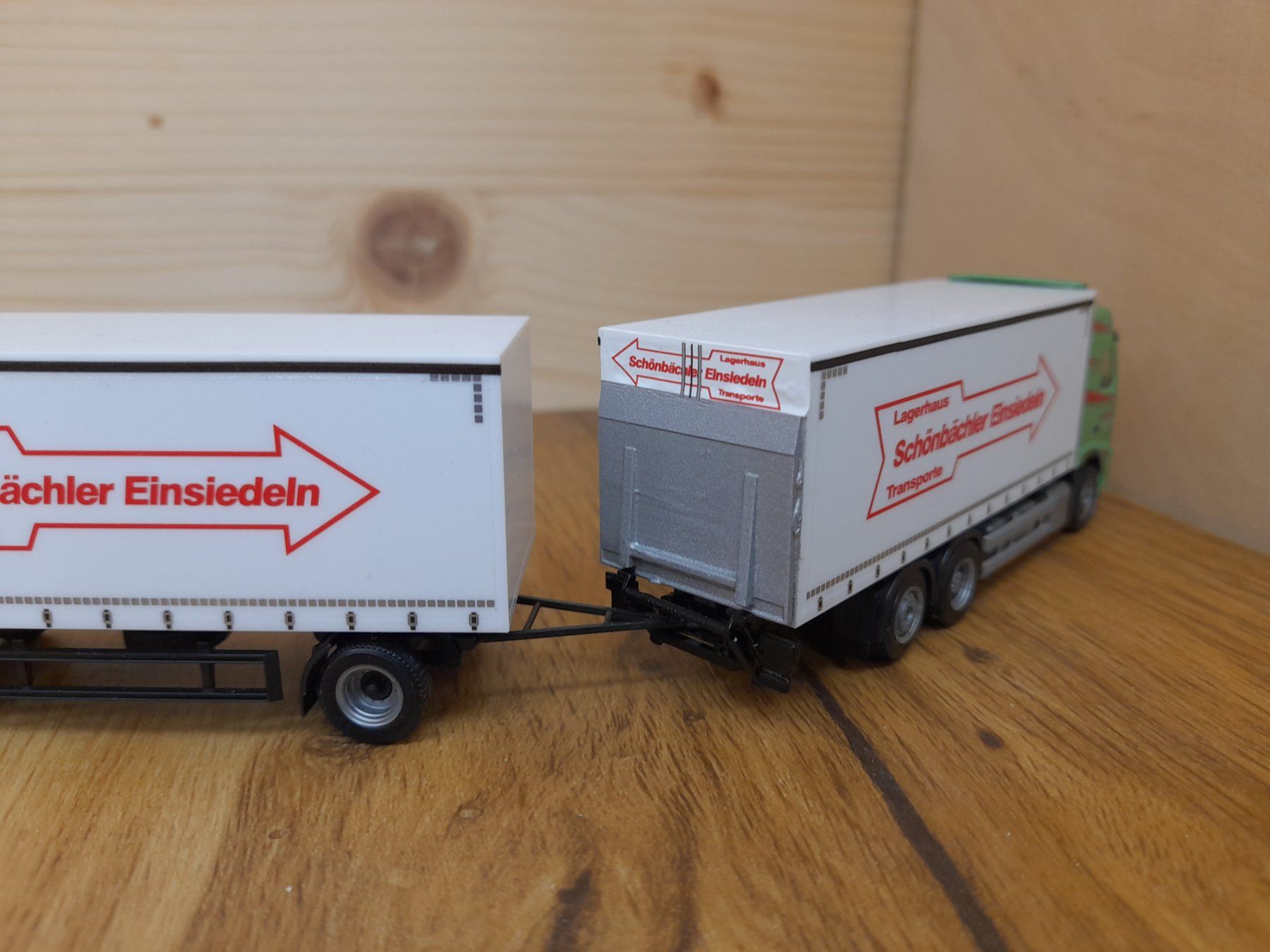 Herpa Modellini d'auto: VOLVO FH AZ Schönbächler Einsiedeln – Nuovo (secondo la descrizione) da Reiden venduto da vscp5 2