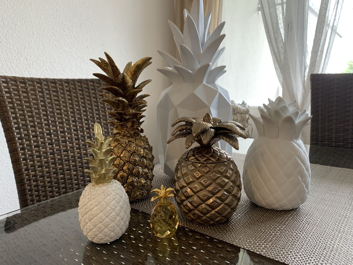 Pfister Alle Dekorationen: 6 Deko Ananas Gold Weiss🍍🍍🍍🍍🍍 – Neu (gemäss Beschreibung) aus Emmenbrücke von Dior09