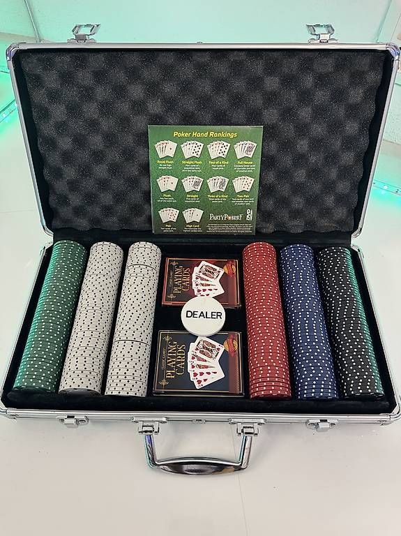 Giochi: Pokerkoffer – Usato da Zürich venduto da reg91