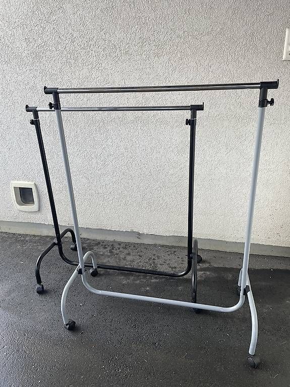 Altro in Decorazioni & Accessori: Support réglable pour habits  – Usato da corbeyrier venduto da Brocante72
