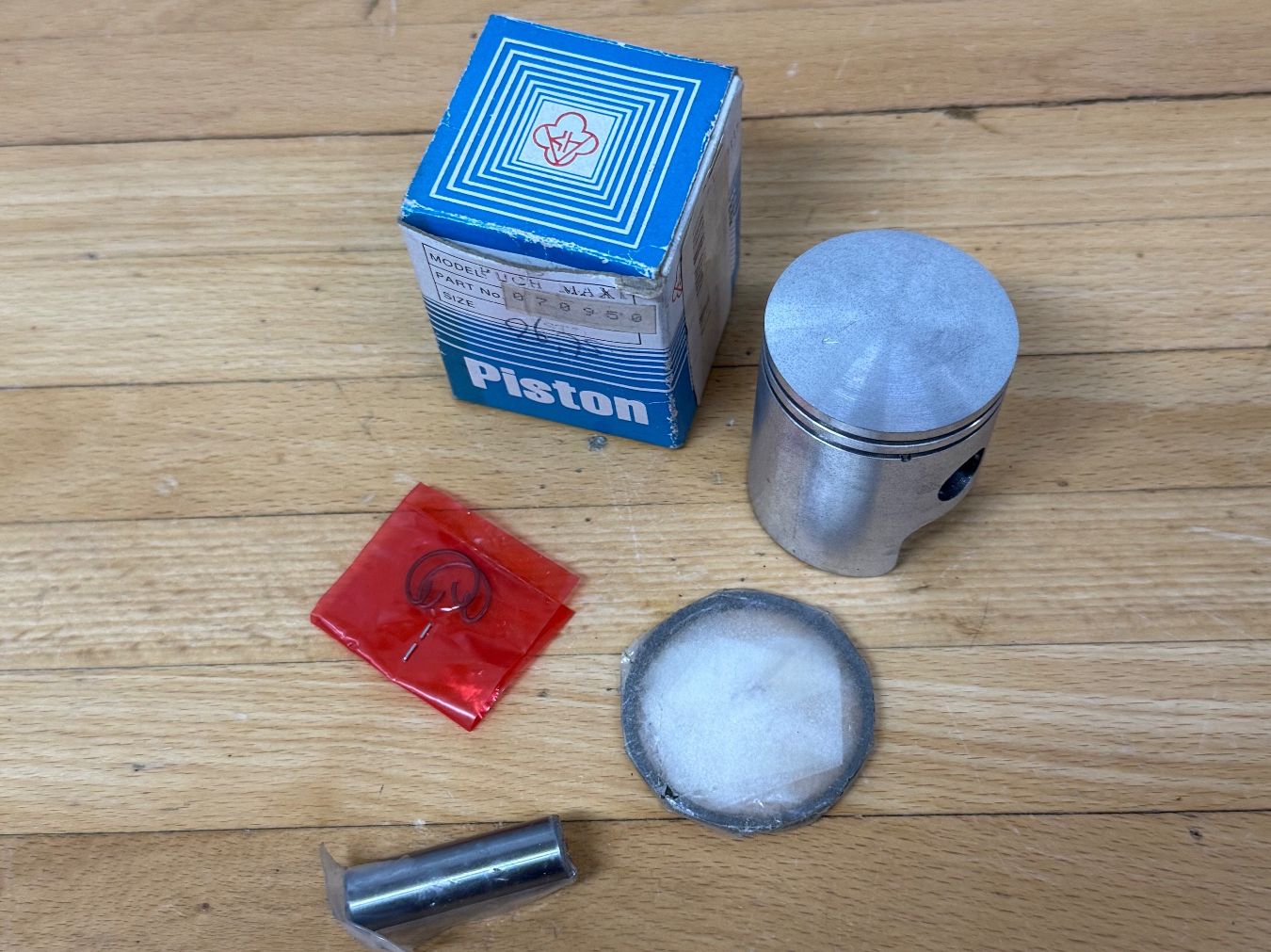 Puch Mofas: Kolben Puch Maxi 45mm NOS – Neu und originalverpackt aus Hallau von mofaplus
