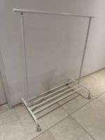 Kleiderständer weiss mit Rollen