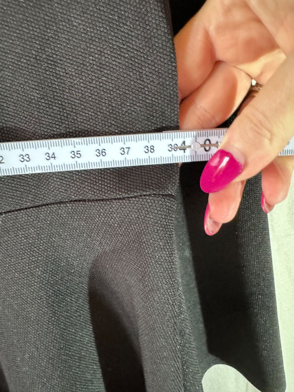 Vestiti: Schwarzes Langarm Kleid Gr. M – Usato da Grosswangen venduto da second_hand_dress 5