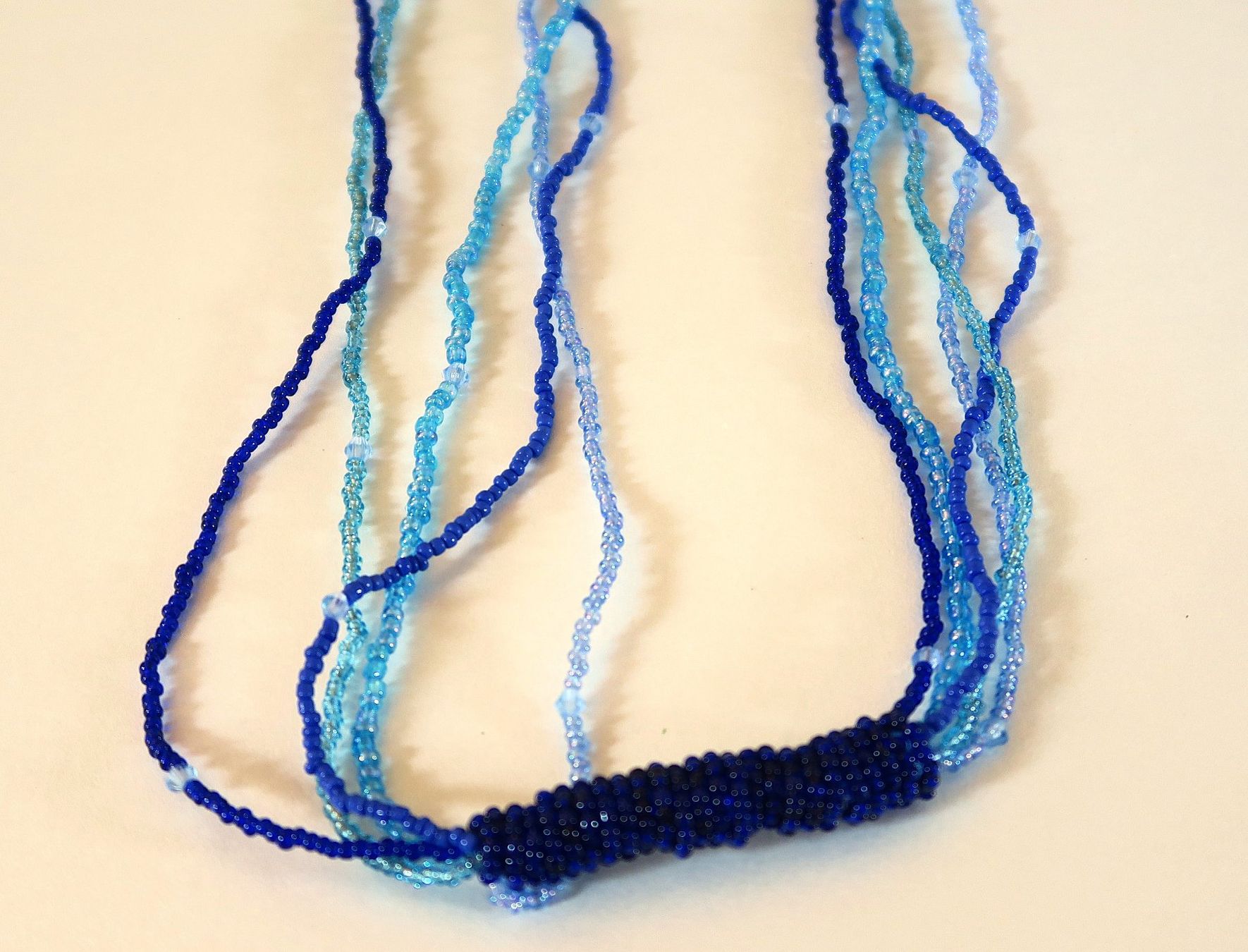 Catenine: Gürtel/Kette Glasperlen 5 Reihen – Usato da Brittnau venduto da marlenestone 4