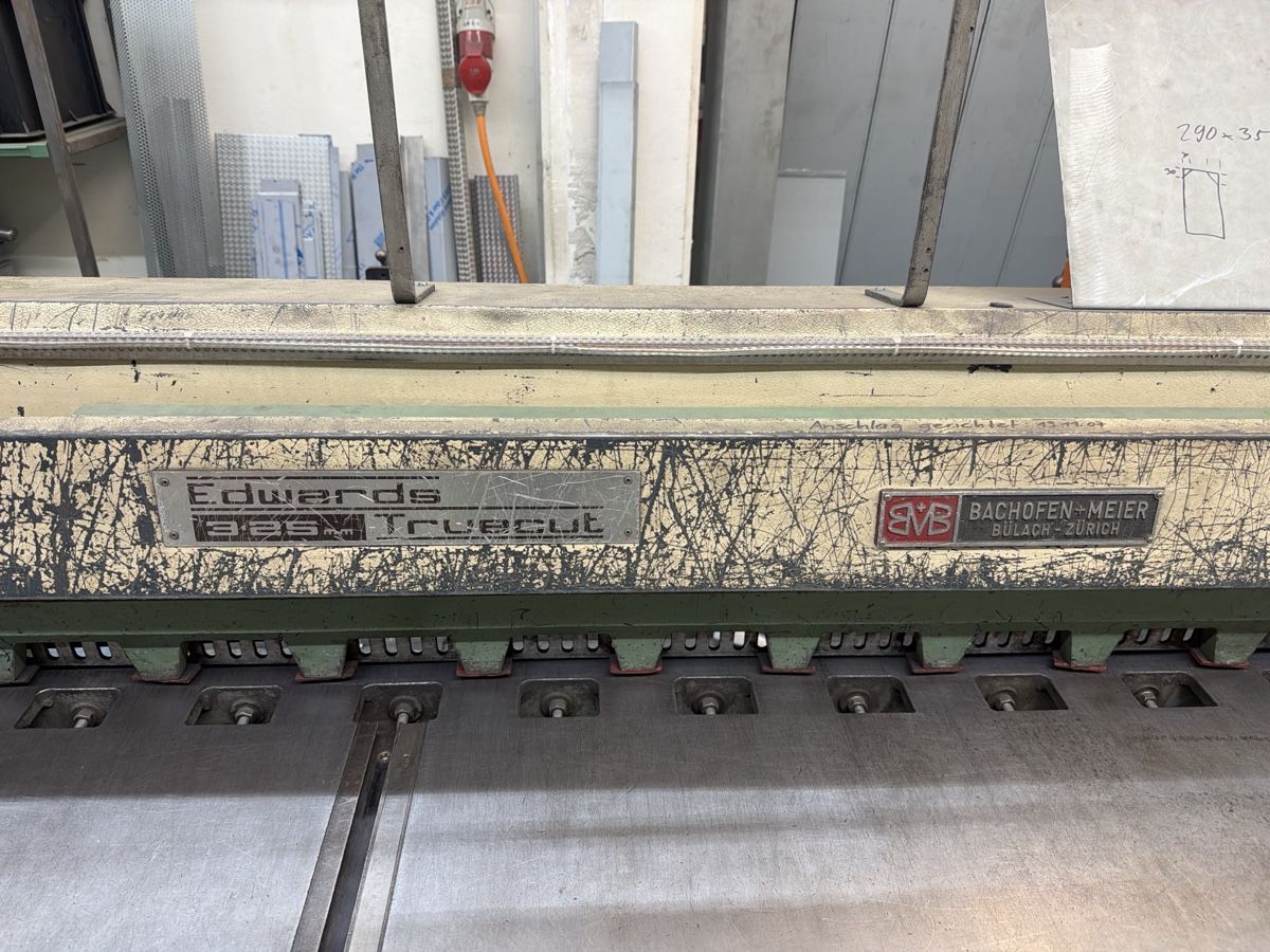 Tutte le macchine: Blechschere Edwards Truecut B-25/2000 DD gebraucht – Usato da Effretikon venduto da Metacon8307 2