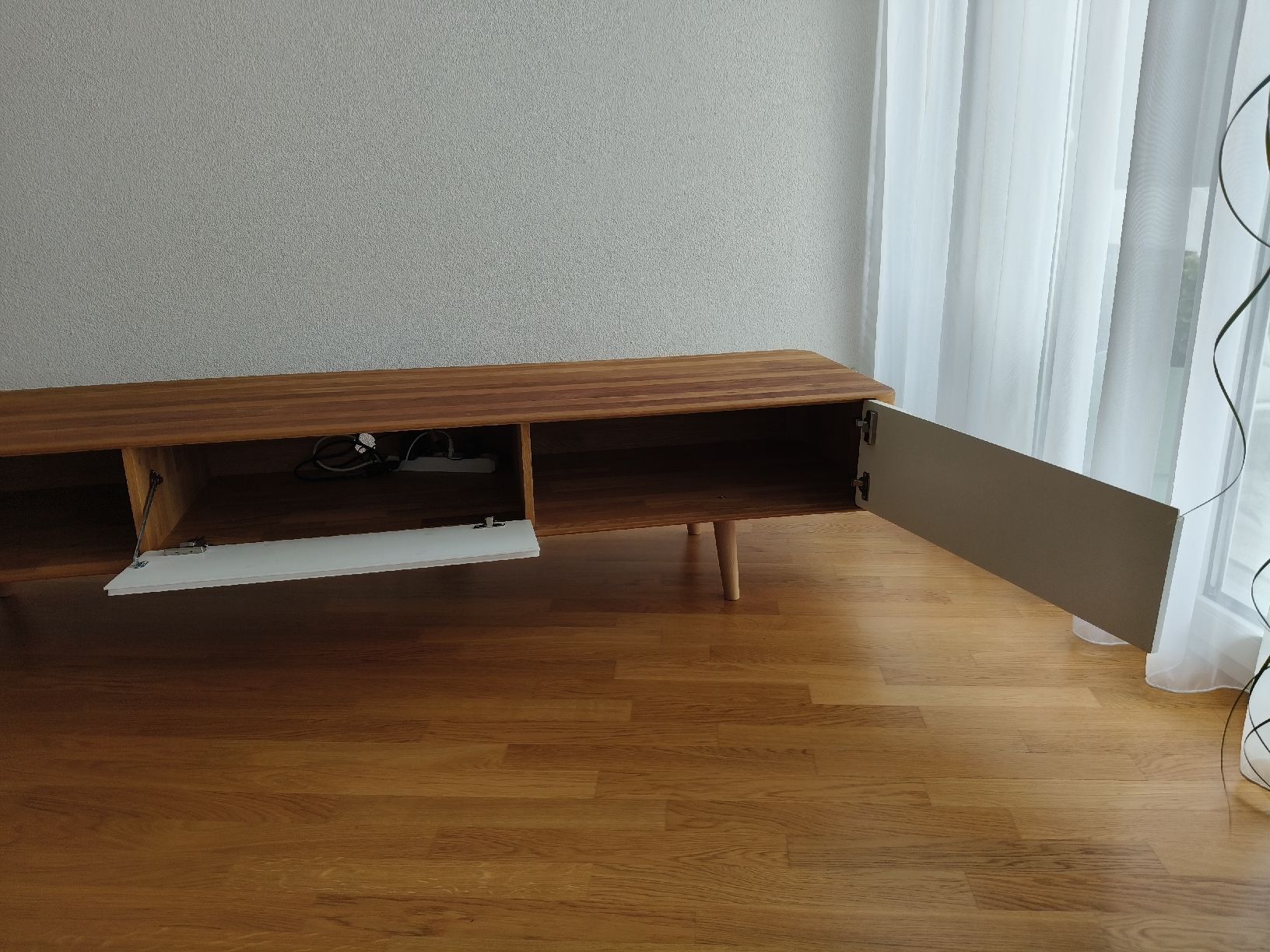 Pfister Mobili TV: Sideboard byyu skarsund – Usato da Emmen venduto da Kaeferfreak74 1