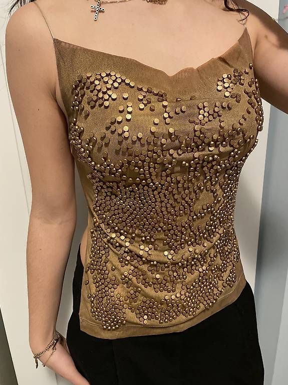 Top: Top en tulle clouté  – Usato da corbeyrier venduto da Brocante72