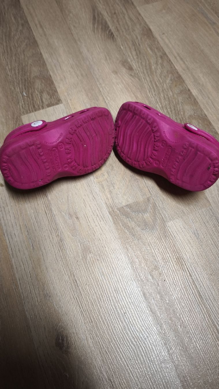 Elefanten Scarpe per ragazze: Pinke Kindercrocs von Elefanten Grösse 22 – Usato da Gränichen venduto da H-wie-Holzig 1
