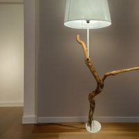 Holzlampe Stehlampe aus Schwemmholz Einzelstück