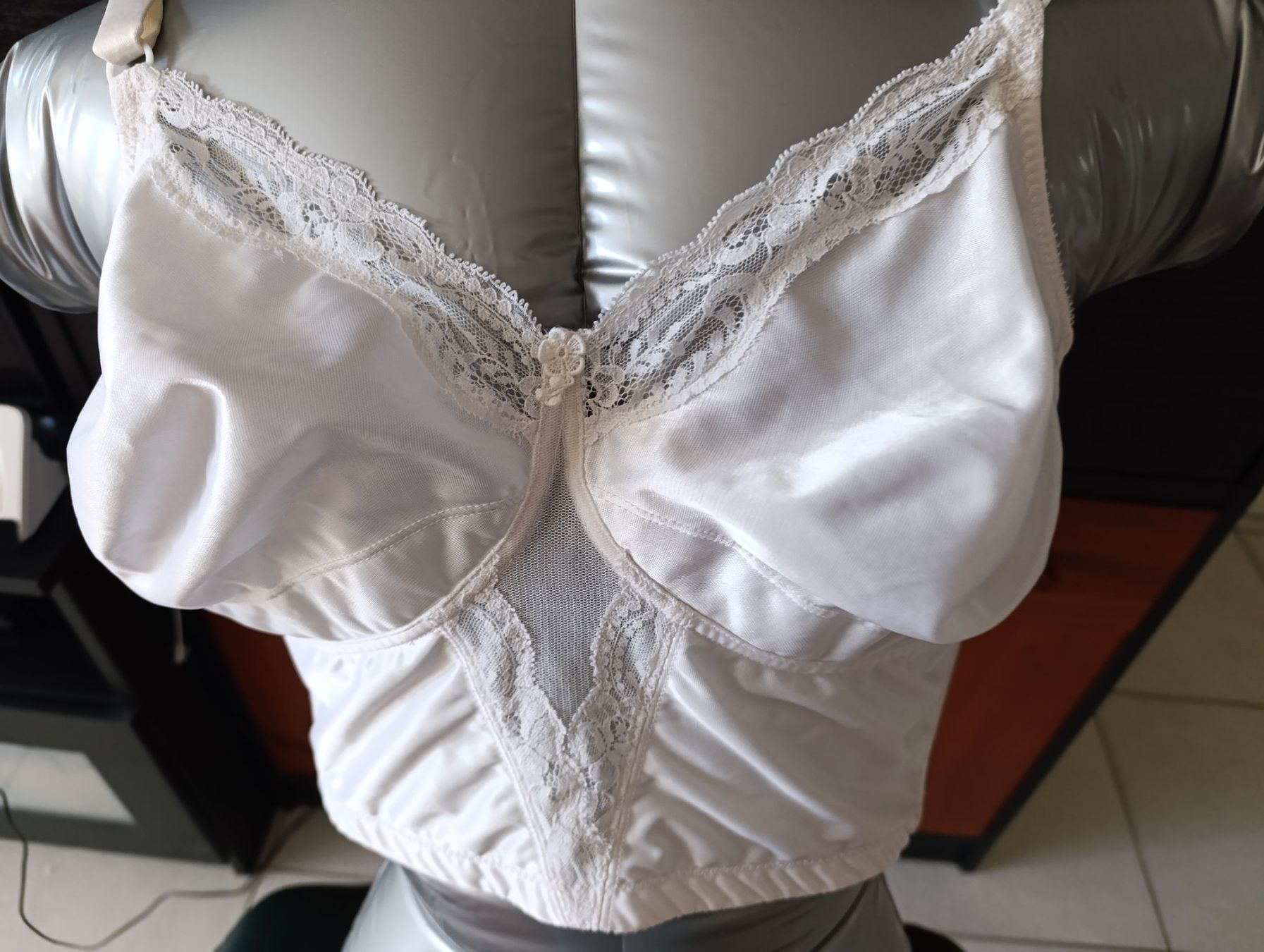 Sonstige Unterwäsche: Soutien gorge blanc long – Neu (gemäss Beschreibung) aus St-Cergue von Neviana 1