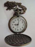 Neue Taschenuhr QUARZ mit Kette und neuer Batterie