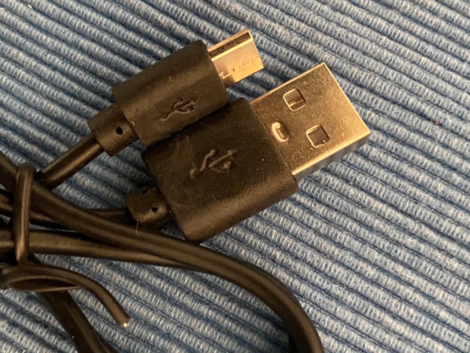 Cavi: USB Kabel – Nuovo (secondo la descrizione) da Allenwinden venduto da Obalu