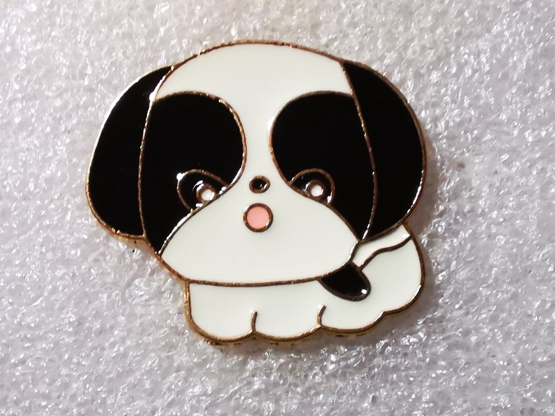 Placchette & Badge: Ansteckpin 55: Hund – Usato da Oppligen venduto da Pin-Fall-Shop