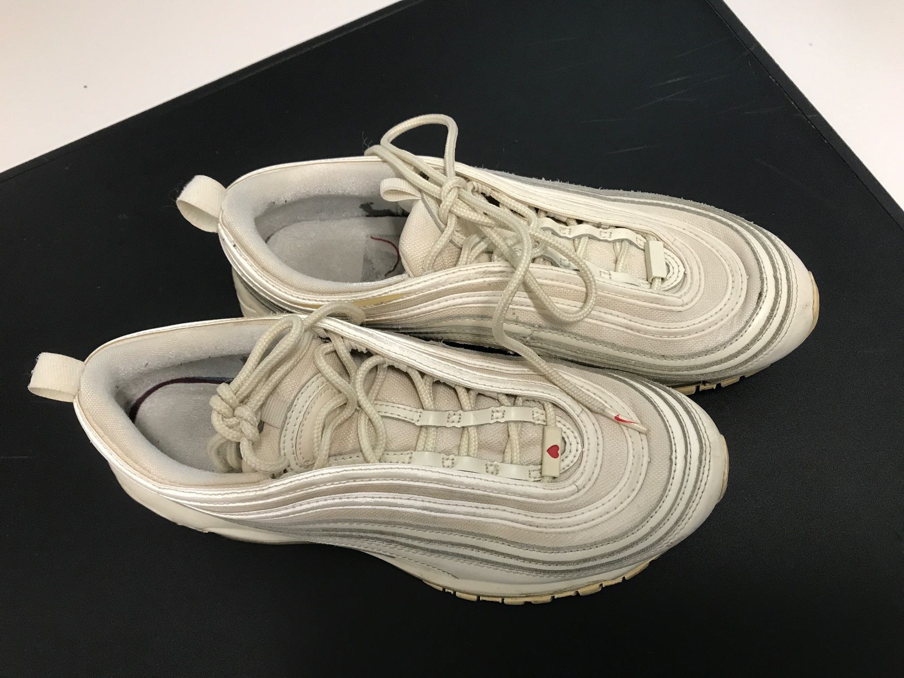 Nike Scarpe da donna: Nike Air Max 97 Valentine Edition Gr 40,5 – Usato da St. Margrethen SG venduto da kellenbh