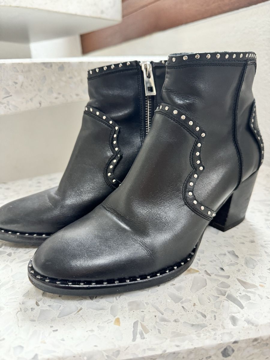 Zadig & Voltaire Scarpe da donna: Zadig&Voltaire Studded Leather Ankle Boots – Usato da Bevaix venduto da Charlene18