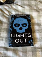 Lights Out, Navessa Allen (ENG)