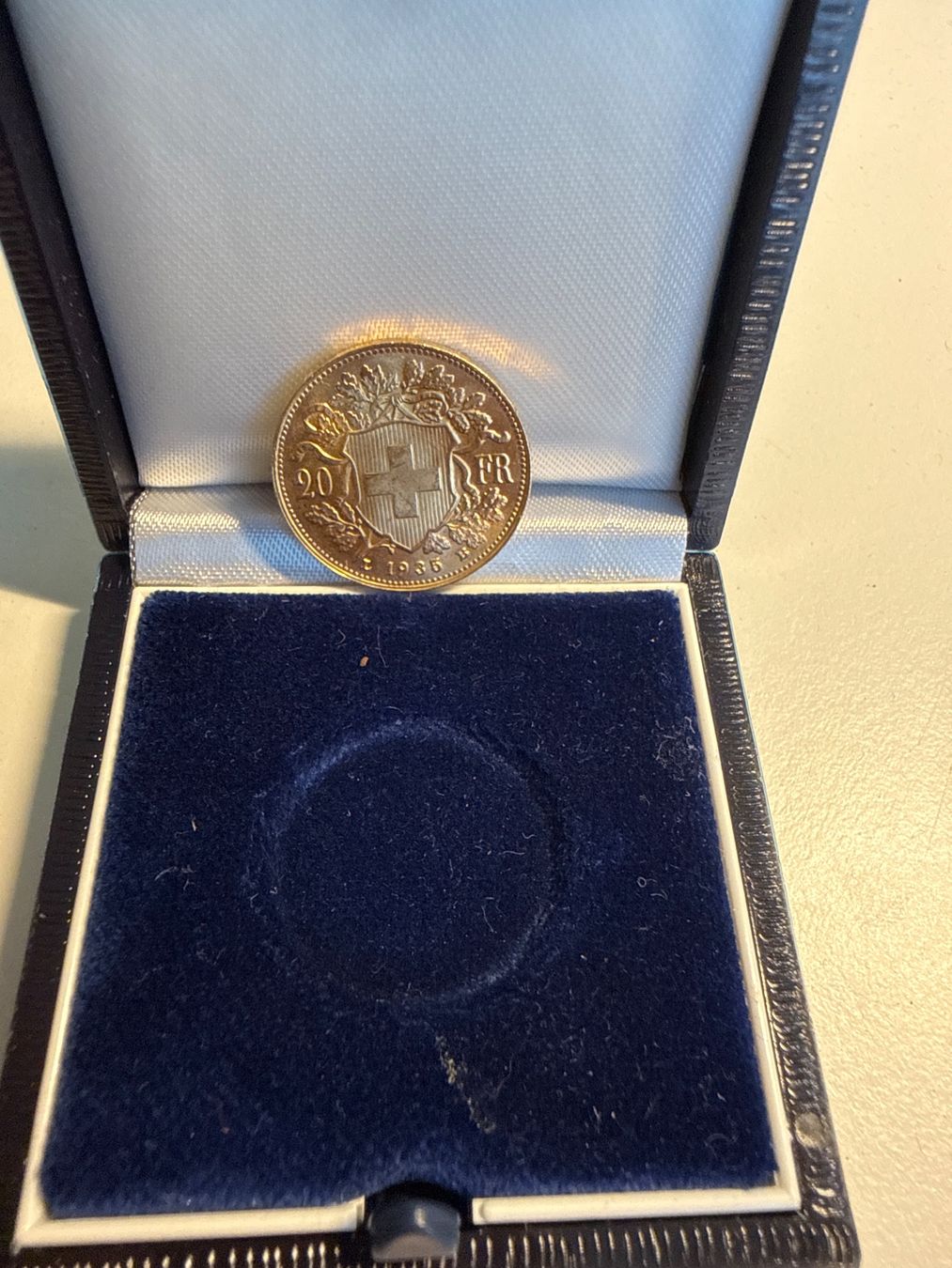 Tutti le monete: Goldvreneli 20Fr. L1935 B – Usato da Gams venduto da ben_l56c