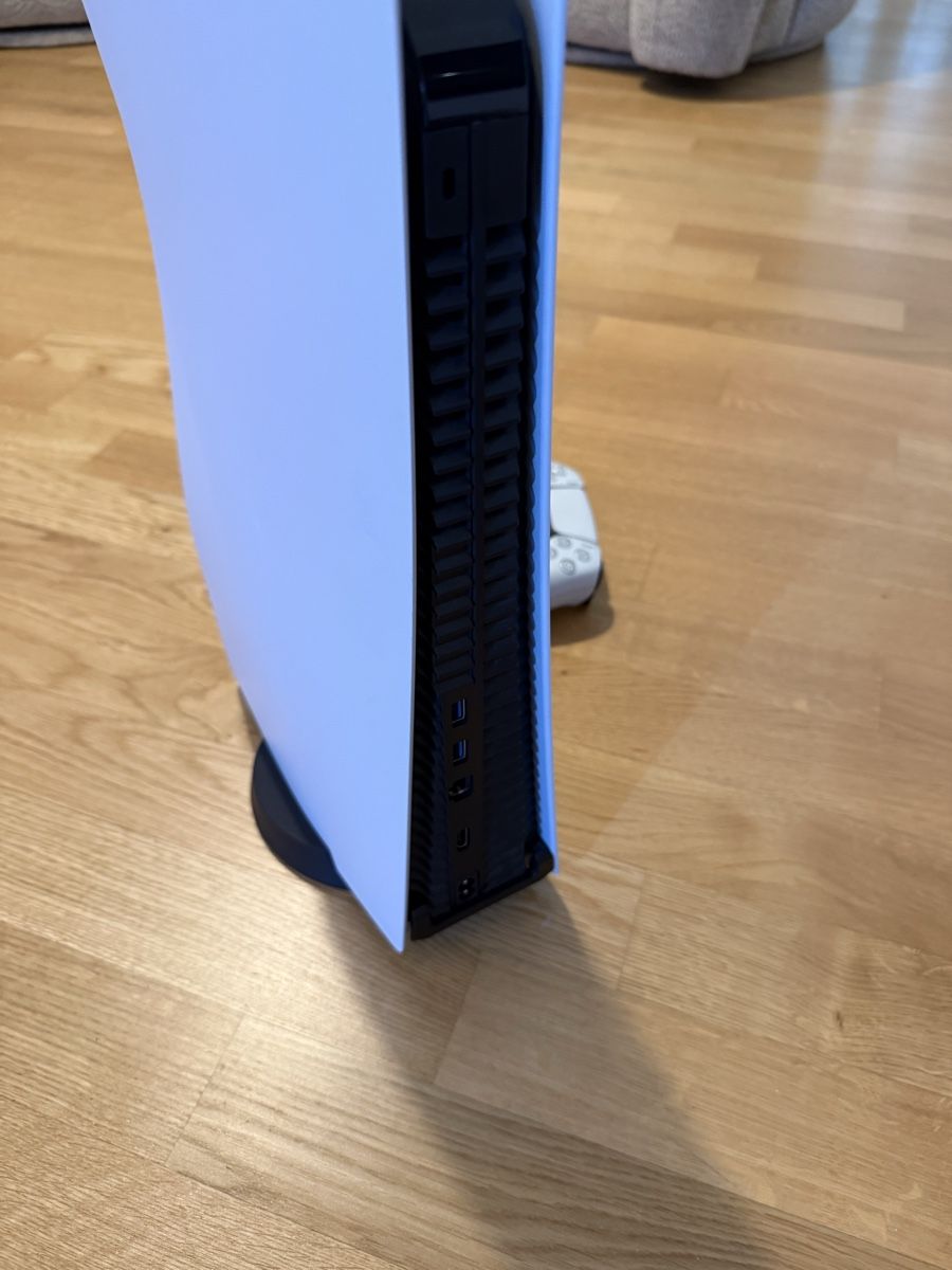 Sony Console: Playstation 5 Disc Edition – Usato da Liestal venduto da Janu_7 2