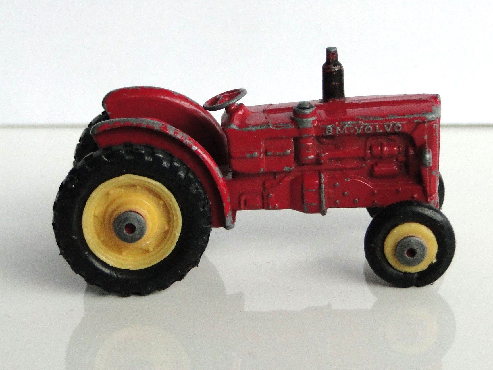 Volvo Modellini d'auto: HUSKY - BM Volvo Tractor - wie Matchbox – Usato da Killwangen venduto da cyrano56 4