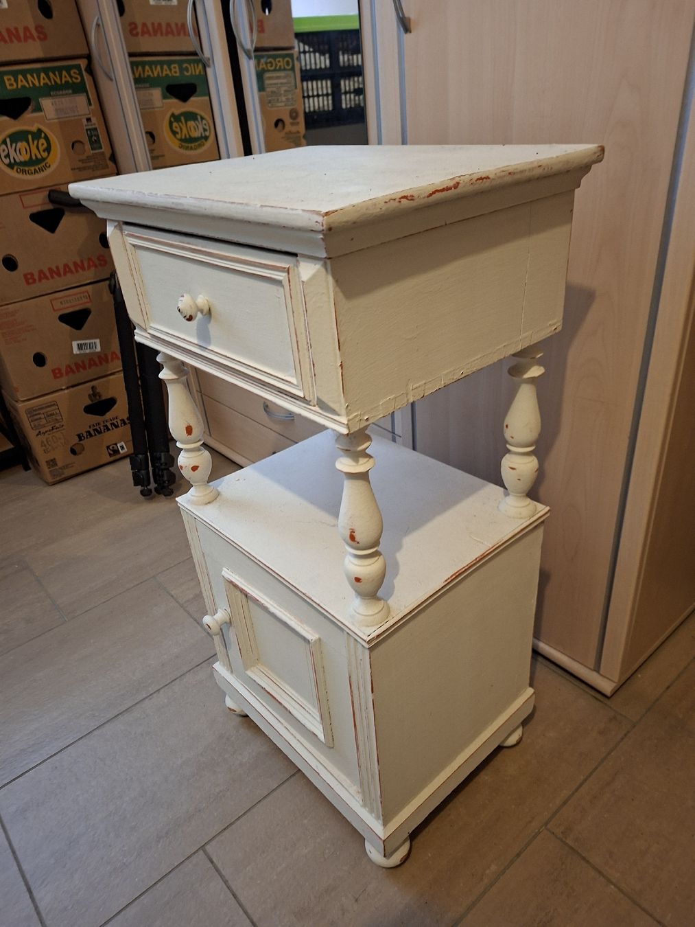 Tables de nuit: shabby Nachttisch Landhaus – D'occasion à Meinisberg par MartinaM1972