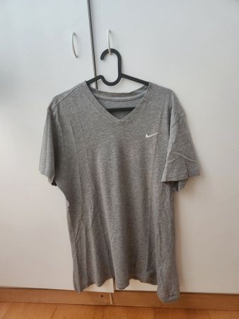 T-Shirt Nike grau guter Zustand