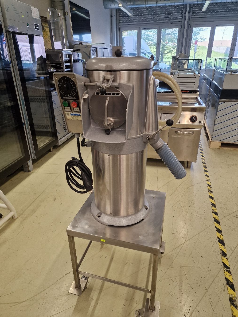 Brunner Anliker Elettrodomestici da cucina: Brunner  Kartofelschälmaschine – Usato da Niederwangen BE venduto da HasGastrobedarf 7