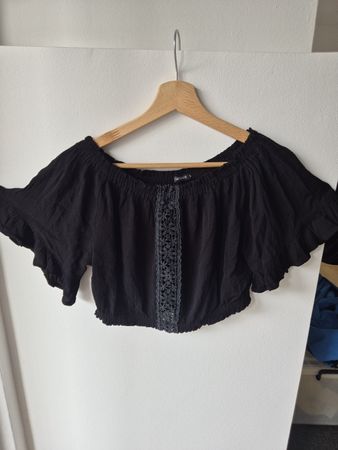 Off Sholfer Crop Top schwarz mit Spitze Grösse S