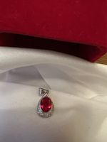 Pendentif Argenté Pierre Rouge c’est  Neuf