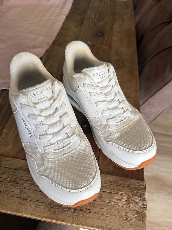 Skechers Scarpe da donna: Sneakers Slip-Ins: Uno, weiss, Gr. 36 – Usato da Schöfflisdorf venduto da Babyjane