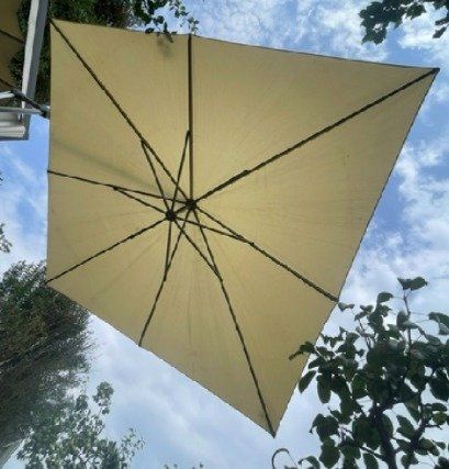 Glatz Ombrelloni: Glatz Sonnenschirm 240x240cm mit Sockel – Usato da Niederrohrdorf venduto da Bcd 3