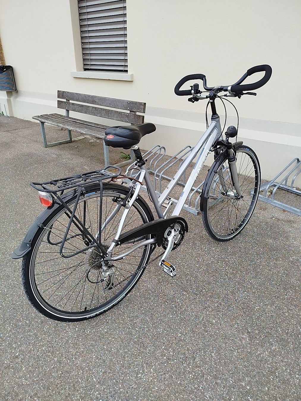 Biciclette: Damenvelo 28" Neuwertig! – Usato da Schaffhausen venduto da Viertelvorvieri 7