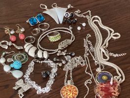 Bijoux fantaisie en métal argenté et argent
