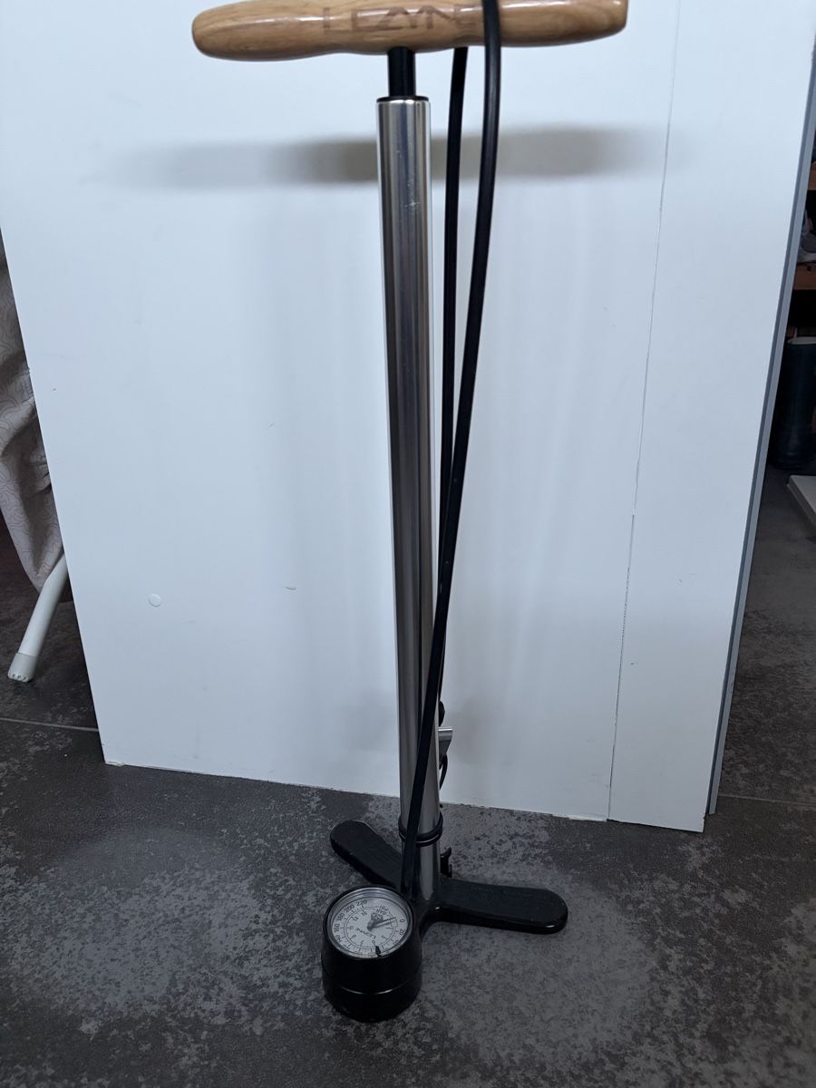 Lezyne Pumpen: Lezyne Alloy Floor Drive – Neu (gemäss Beschreibung) aus Gockhausen von Oswald70