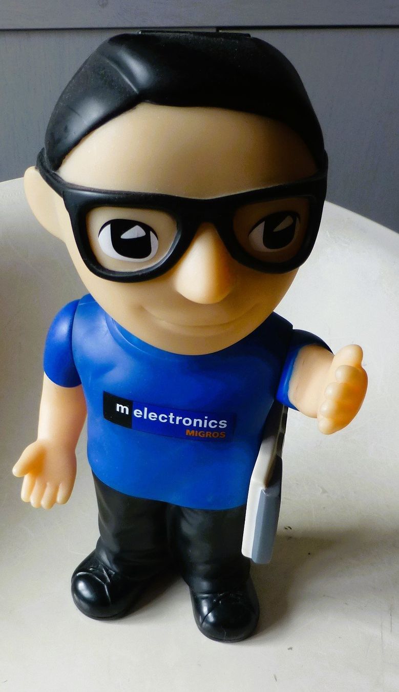 Figuren: Melectronics Kultfigur als Kässeli – Neu (gemäss Beschreibung) aus Gossau SG von tenerife11