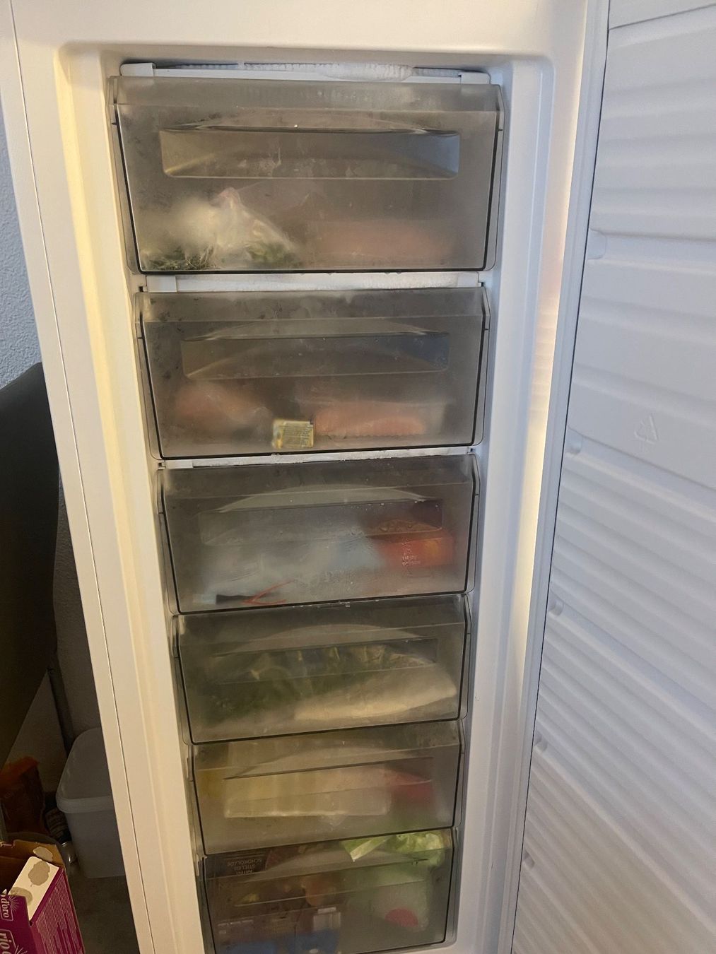 Kibernetik Frigoriferi: Kühlschrank mit 6 Gefrierfächern, Sommerangebot! – Usato da luzern venduto da janz1 1