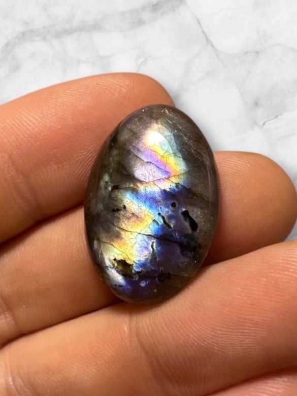 Minerali & Pietre curative: Labradorit Cabochon wunderschön mehrfarbig , 25ct – Nuovo e nell'imballaggio originale da Männedorf venduto da cab_cb8m