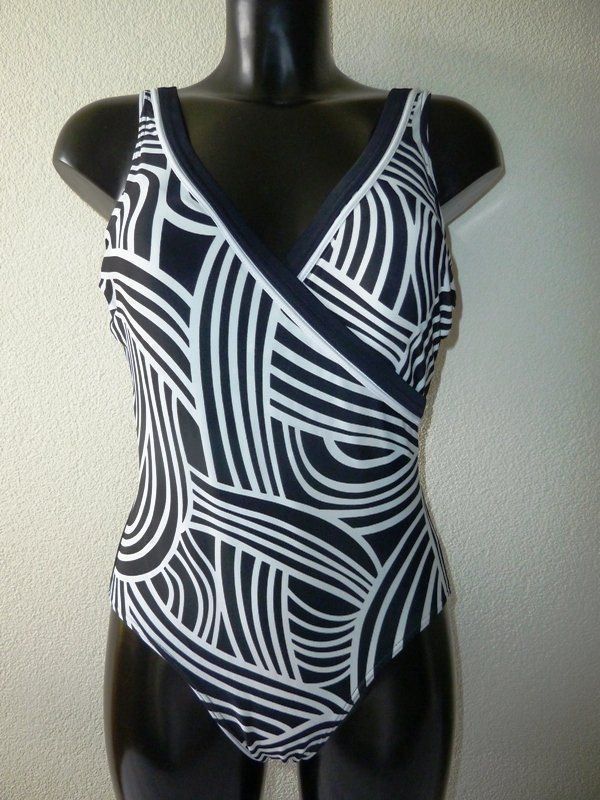 Costumi da bagno & Bikini: Badeanzug Gr. 38 -  NEU!!! – Nuovo e nell'imballaggio originale da Widnau venduto da Schurlibua 1