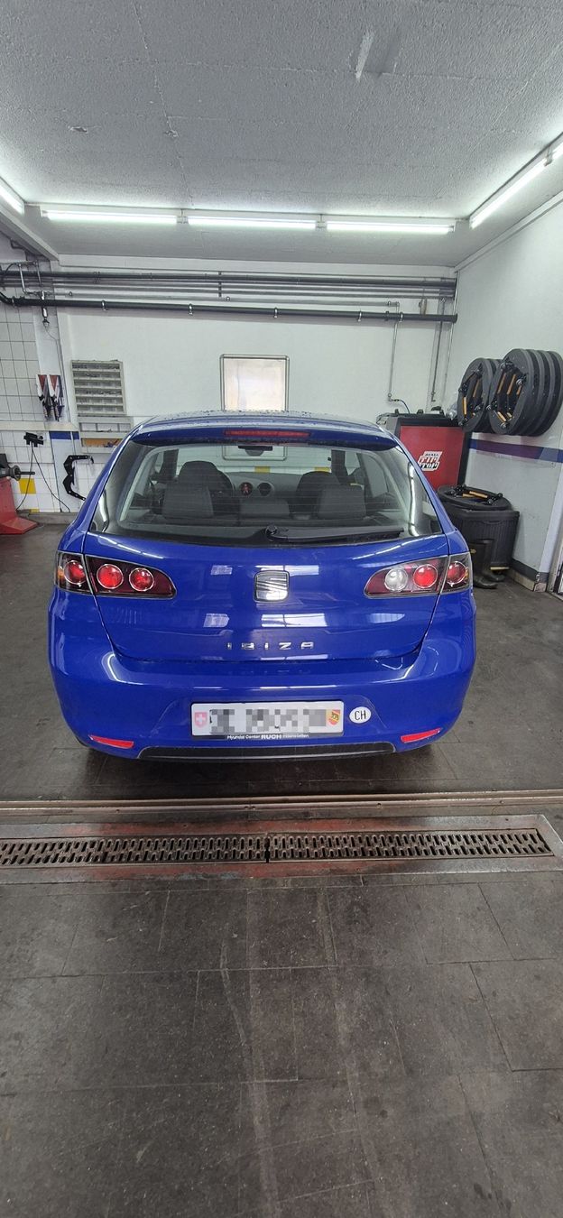 Seat Autos: Seat Ibiza Blau 1.2 – Défectueux à Lengnau BE par Simond8 2