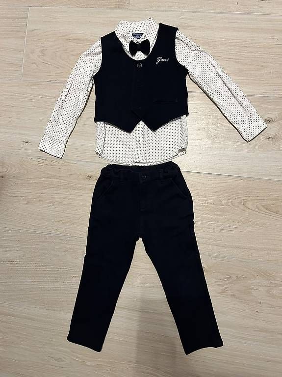 Lotti & Set di vestiti: Completo elegante Guess bambino  – Usato da Giubiasco venduto da dan_2ghx