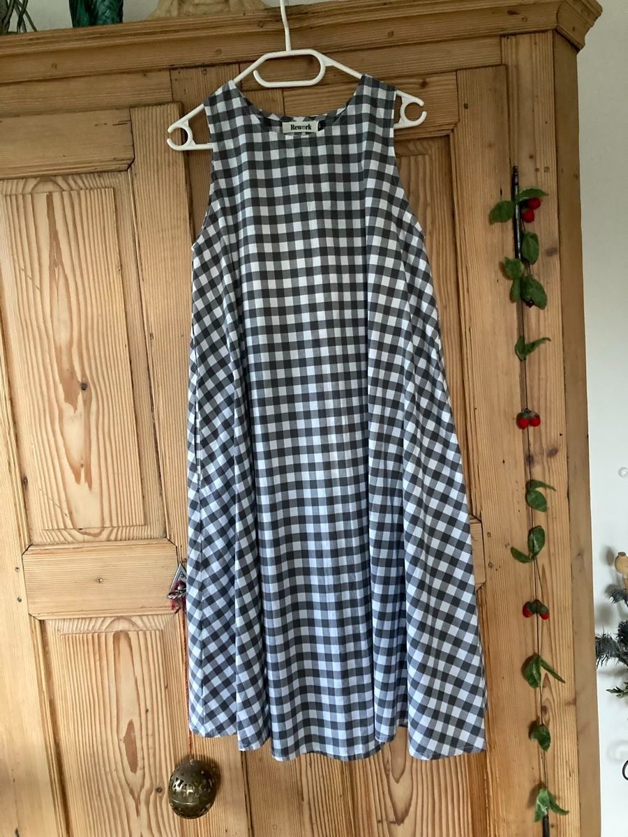 Kleider: Kleid Rework kariert Grösse 34-36 – Gebraucht aus Baar von annasorbian 2